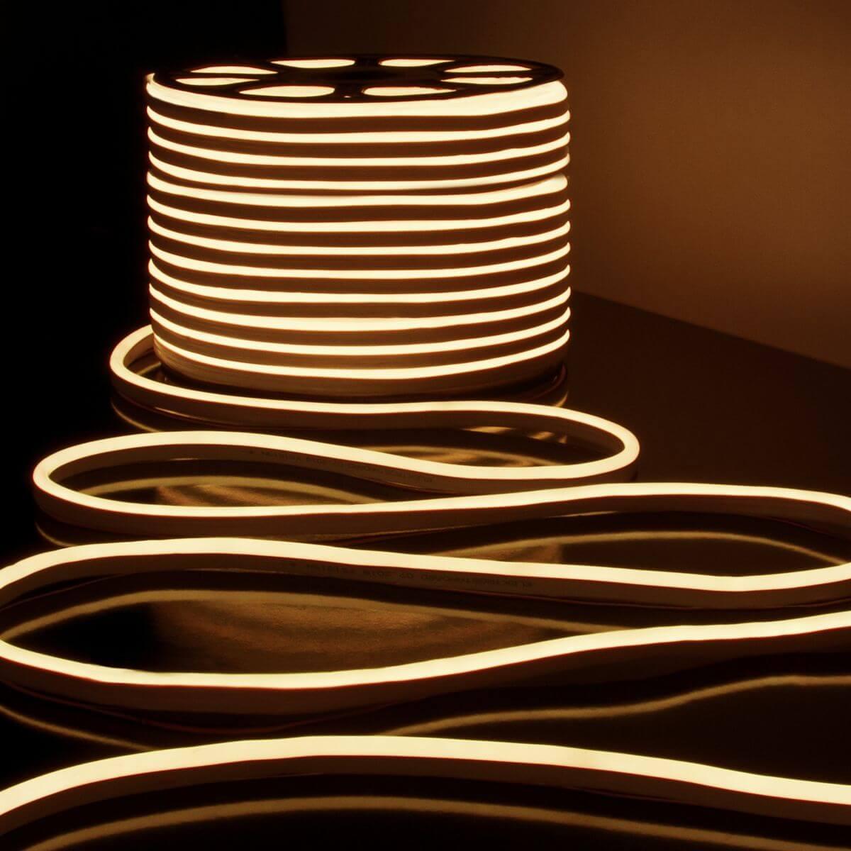фото гибкий неон elektrostandard 9,6w/m 120led/m 2835smd теплый белый 50m a052995 | 220svet.ru